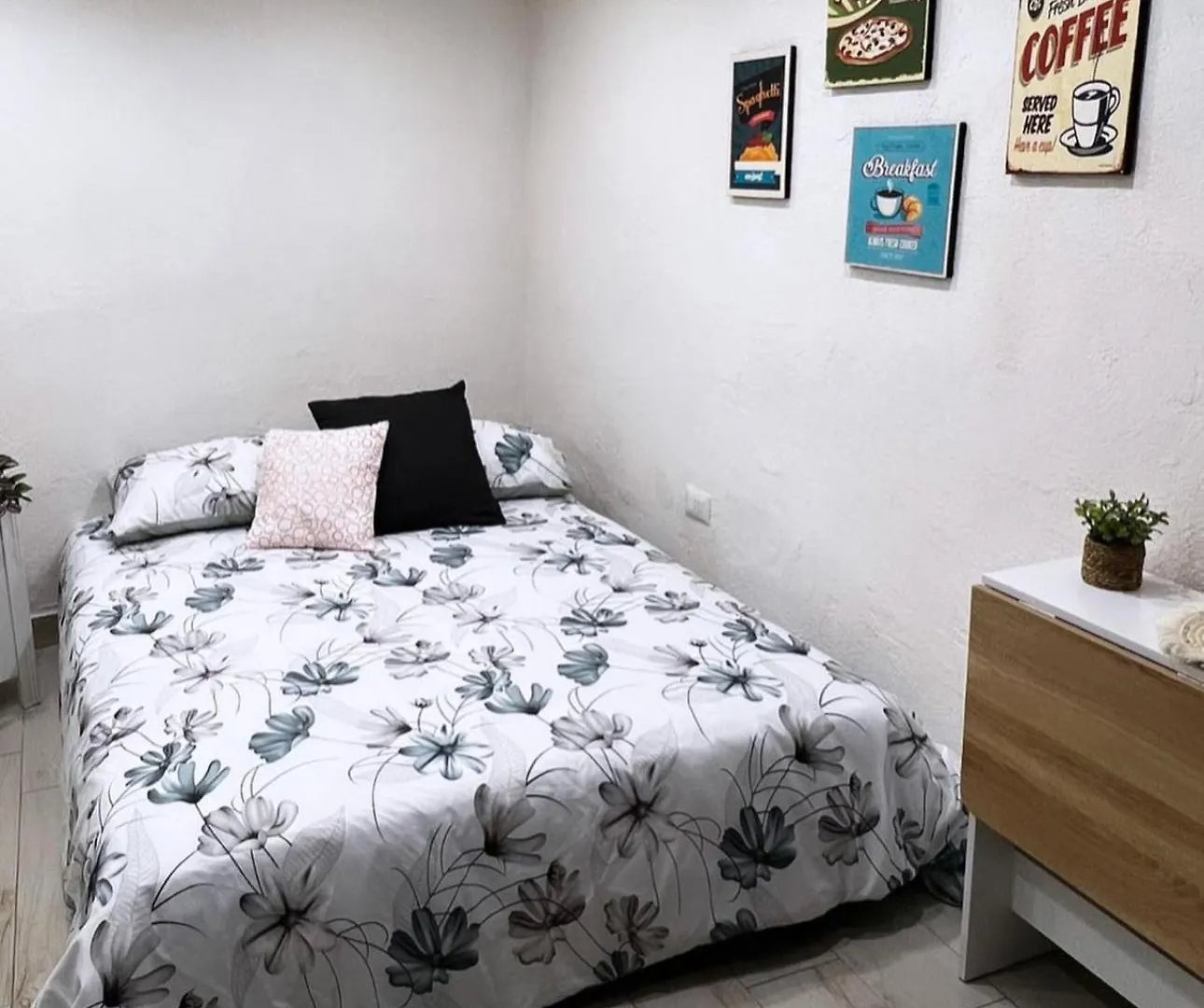 Apartment Vesuvia Guest House Naples Italy