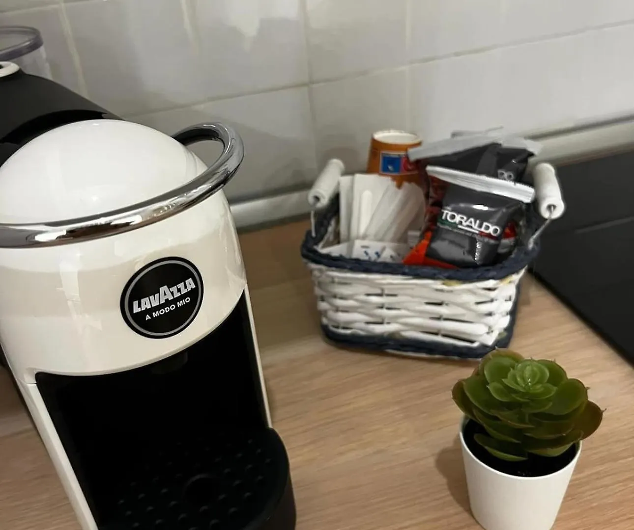 Vesuvia Guest House Naples